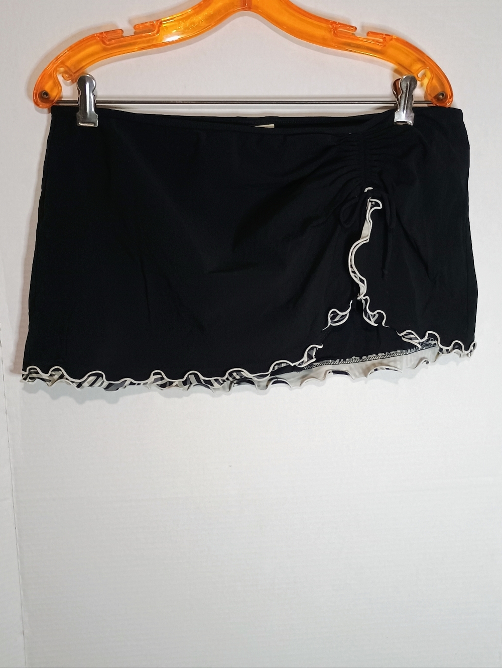 Profile Black & White Patterned Tankini Top with Matching Swim Skirt Size 12 - Picture 5 of 9